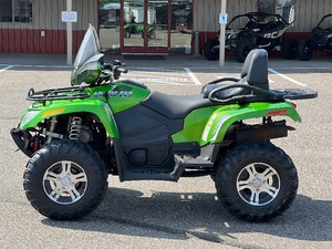lot 2 image: 2011 ARCTIC CAT 700 H1 EFI TRV 4X4 ATV