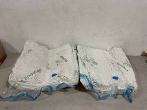 lot 203 image: COOLBEBE 7pcs Bed Wedge Pillow Set - White