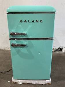 lot 262 image: Galanz 3.1 Cu FT Retro Compact Refrigerator with Freezer - Surf Green
