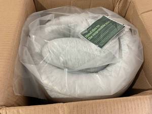 lot 138 image: Zinus 8 Inch Short Queen Size Ultima Memory Foam Mattress - White