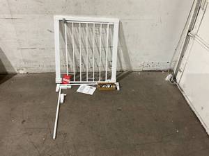 lot 146 image: Safety 1st Easy Install 28 High Walk Thru Gate, Fits Between 29 and 38