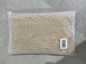 lot 311 image: Muddy Mat Highly Absorbent Beige Microfiber Door Mat and Pet Rug