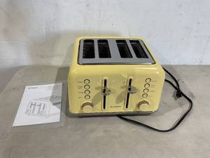lot 98 image: BUYDEEM 4 Slice Retro Metal Toaster - Mellow Yellow