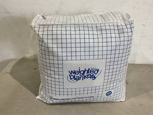 lot 351 image: YnM Cooling Bamboo Viscose Light Grey 30 lbs. Weighted Blanket