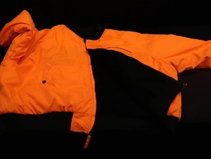 lot 18 image: CABELAS 4XL THINSULATE BLAZE ORANGE JACKET