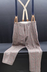 lot 30 image: 100 WOOL PANTS IN EXCELLANT CONDITION WATER REPELLANT