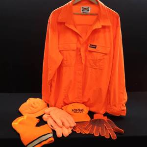 lot 31 image: GAMEHIDE 4XL  HUSH HIDE AND BLAZE ORIANGE ITEMS