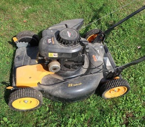 lot 71 image: POULAN PRO 4.5 SELF PROPELLED MOWER