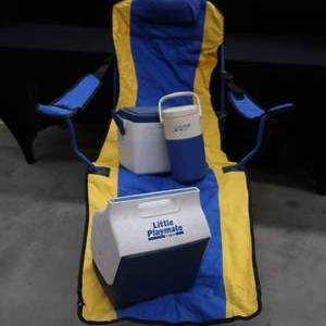 lot 111 image: FOLDING CAMP LOUNGER WITH 2 SMALL COOLERS