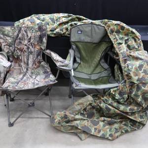 lot 113 image: 2 FOLDING CAMO GREEN CHAIRS AND HUNTING BLIND COVER