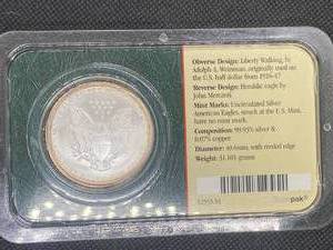 2005 Uncirculated American Silver Eagle in Original sealed Littleton Holder