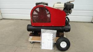 lot 2 image: Air Compressor 8hp.GX Honda