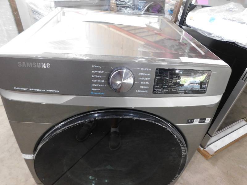 Samsung 7.5-cu ft Stackable Steam Cycle Smart Electric Dryer (Platinum)