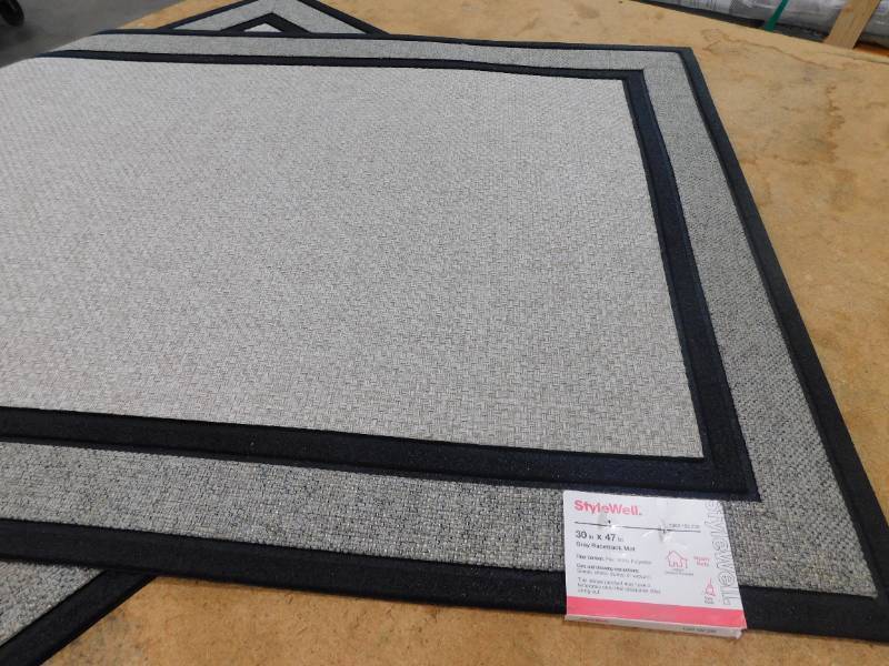 StyleWell Racetrack Gray 30 in. x 47 in. Rubber Door Mat