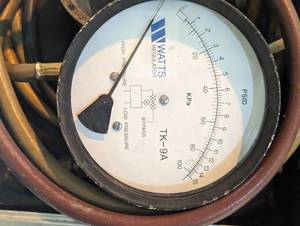 lot 15 image: Watts TK-9A Gauges