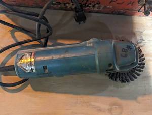 lot 16 image: Makita Grinder - 9514B