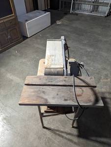 lot 3 image: Industrial Belt Sander on Stand