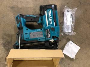 lot 33 image: Makita 18V LXT Lithium-Ion 16-Gauge Cordless 2-12 in. Straight Finish Nailer (Tool Only) Customer  Returns See Pictures