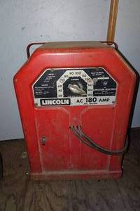 lot 207 image: Lincoln 180 AMP Arc Welder