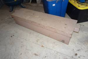 lot 214 image: Heavy Duty Job Box