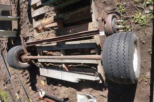 lot 233 image: 2 Straight Axles - 1 with Leaf Springs