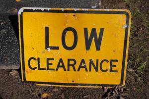lot 176 image: Low Clearance Street Sign