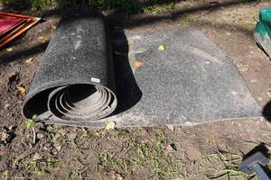 lot 187 image: 4 Wide Rubber Flooring