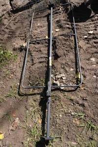 lot 186 image: Milwaukee 108 Ratcheting Load Lock Cargo Brace