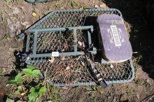 lot 191 image: 24 Wide Tree Stand