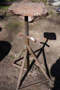 lot 245 image: Tilting Top Stand for House Boats