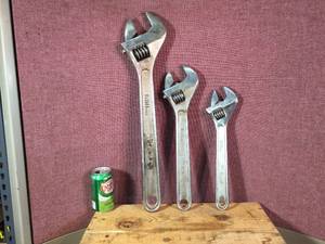 lot 4 image: Pittsburgh Large 3pc Adjustable Wrench Set