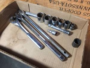 lot 38 image: Craftsman  S-K 12 Dr. Ratchets - Sockets - Breakers