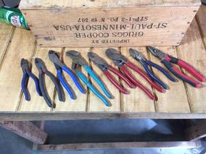 lot 52 image: Group Pliers - Cutters