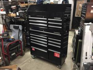 lot 2 image: Nice Husky 16 Drawer Combination Rolling Tool ChestCabinet
