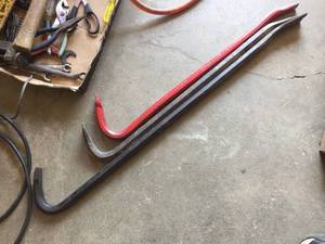 lot 70 image: 3 Pry Bars