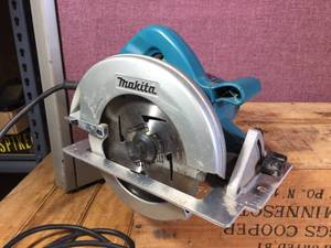 lot 80 image: Makita 5007F 7 14 Circular Saw