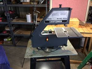 lot 85 image: Craftsman Band Saw