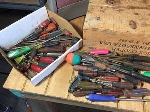 lot 93 image: Variety Screwdrivers