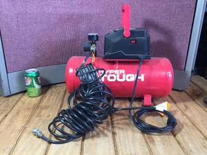 lot 122 image: Hyper-Tough 1000 psi Air Compressor