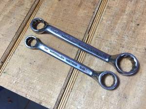 lot 117 image: 2 Matco U.S.A. Off-Set Wrenches SAE