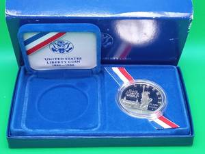 1986 Silver Liberty One Dollar Coin