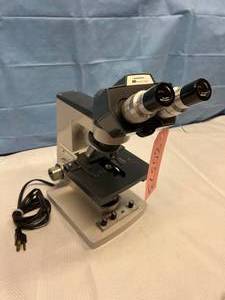 lot 4 image: MSRP $2200 American Optical 1130 MicroStar One-Ten Binocular Powered Microscope With 3 Objectives - Great Working Condition