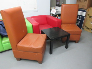 lot 808 image: LOUNGE FURNITURE