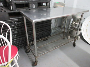 lot 828 image: SEVILLE, ROLLING, STAINLESS STEEL WORK TABLE