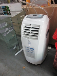 lot 830 image: LG PORTABLE AIR CONDITIONING UNIT