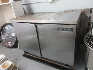 lot 836 image: TRU STAINLESS STEEL FREEZER
