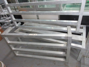 lot 838 image: DUNNAGE RACKS