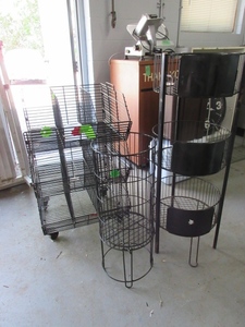 lot 846 image: HEAVY DUTY, BLACK WIRE DISPLAY RACKS