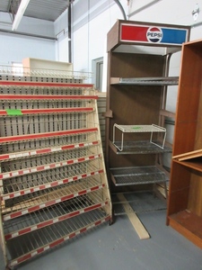 lot 851 image: PEPSI AND VINTAGE CANDY DISPLAY RACK