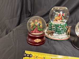 4 Christmas Snow Globes